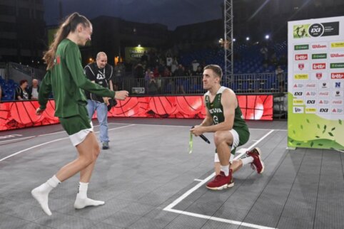 Galiausiai triumfavo meilė: su 3x3 rinktine sidabrą iškovojęs M. Užupis pasipiršo Petrėnaitei