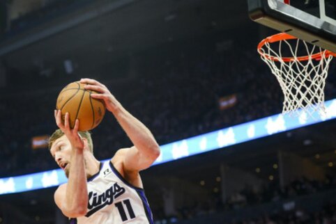 D. Sabonis neįtikėtinu metimu išplėšė pergalę „Kings“ ekipai