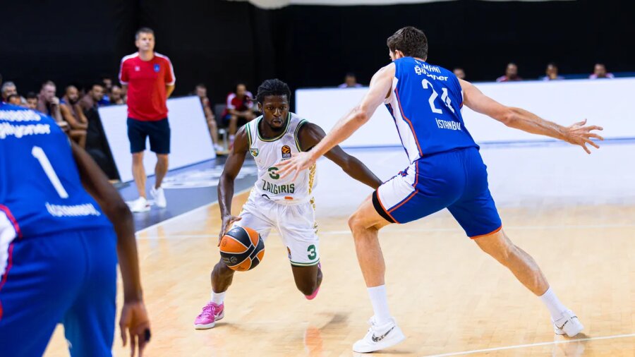 „Žalgiris“ draugišką turnyrą Turkijoje baigė pralaimėjimu prieš „Anadolu Efes“ ekipą ir užėmė antrą vietą